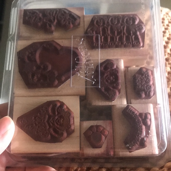Stampin Up! Bear hugs set of 8 rubber stamps on wooden blocks. - Picture 2 of 3
